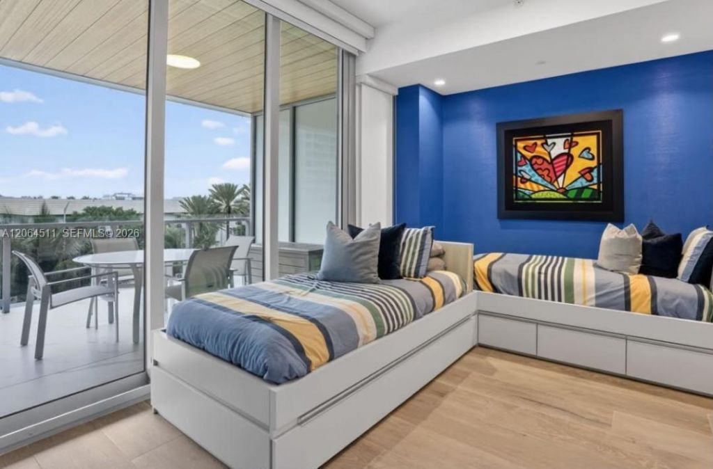 5775 Collins Ave, Unit 405, Miami Beach, FL 33140 Photo
