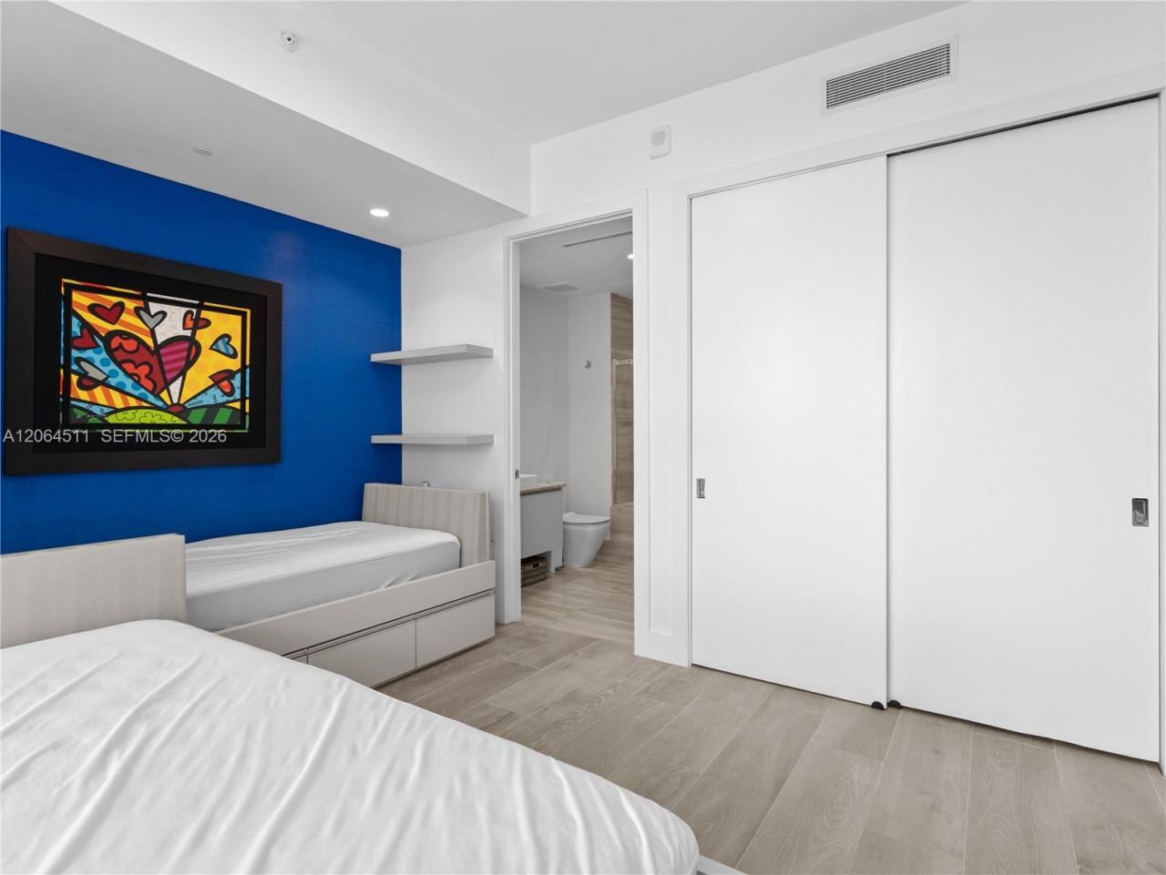 5775 Collins Ave, Unit 405, Miami Beach, FL 33140 Photo