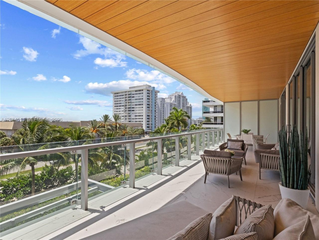5775 Collins Ave, Unit 405, Miami Beach, FL 33140 Photo
