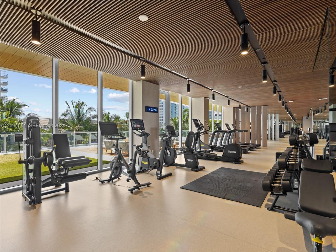 5775 Collins Ave, Unit 405, Miami Beach, FL 33140 Photo