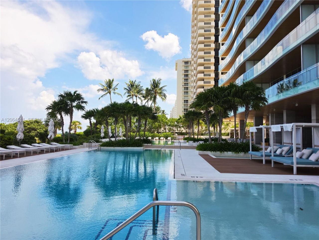 5775 Collins Ave, Unit 405, Miami Beach, FL 33140 Photo