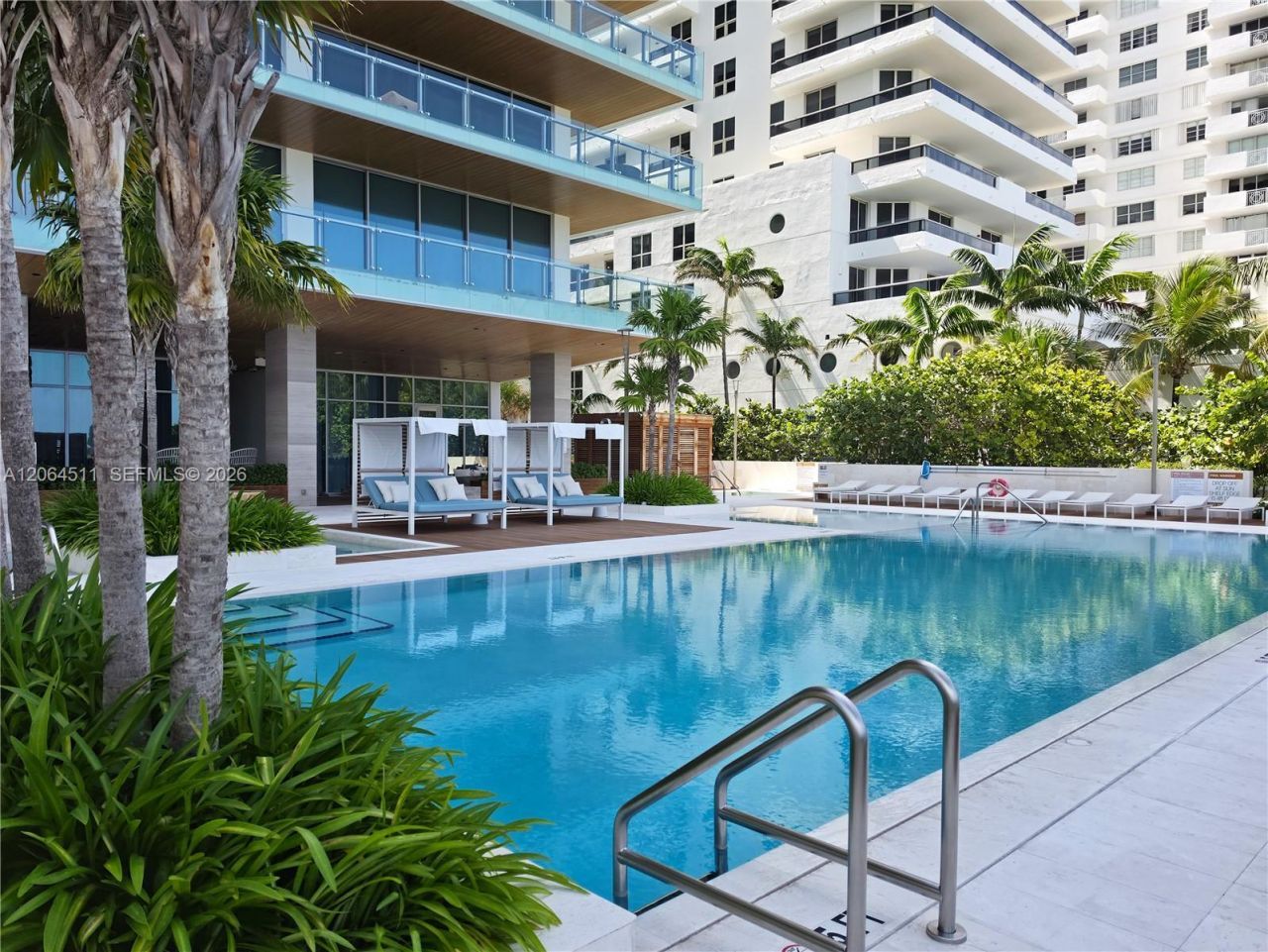5775 Collins Ave, Unit 405, Miami Beach, FL 33140 Photo