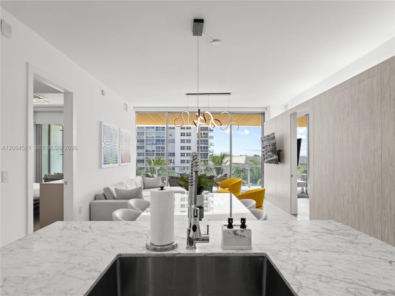 5775 Collins Ave, Unit 405, Miami Beach, FL 33140 Photo