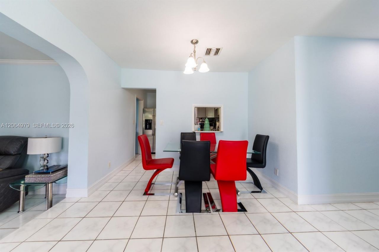 3331 NW 177th Ter , Miami Gardens, FL 33056 Photo