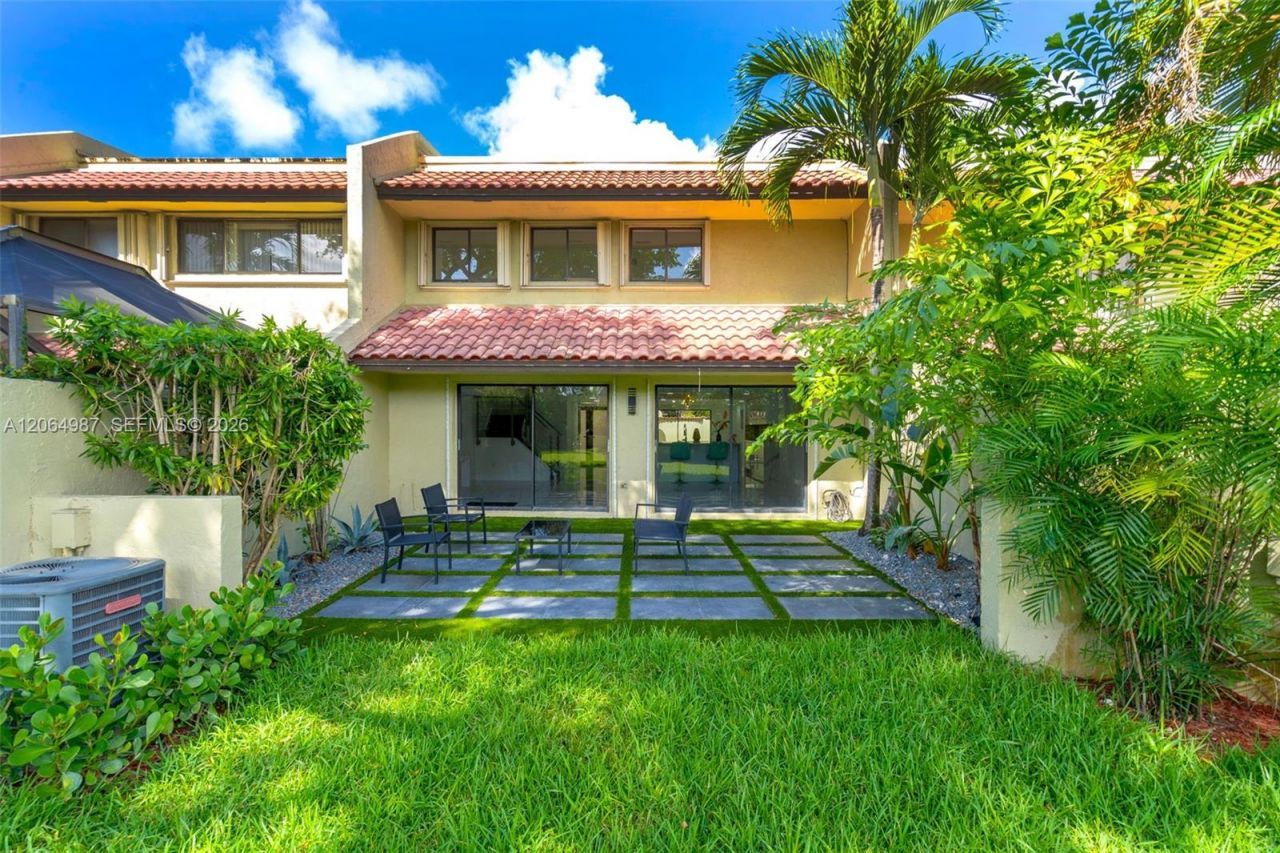 3843 Alcantara Ave, Unit 76B, Doral, FL 33178 Photo