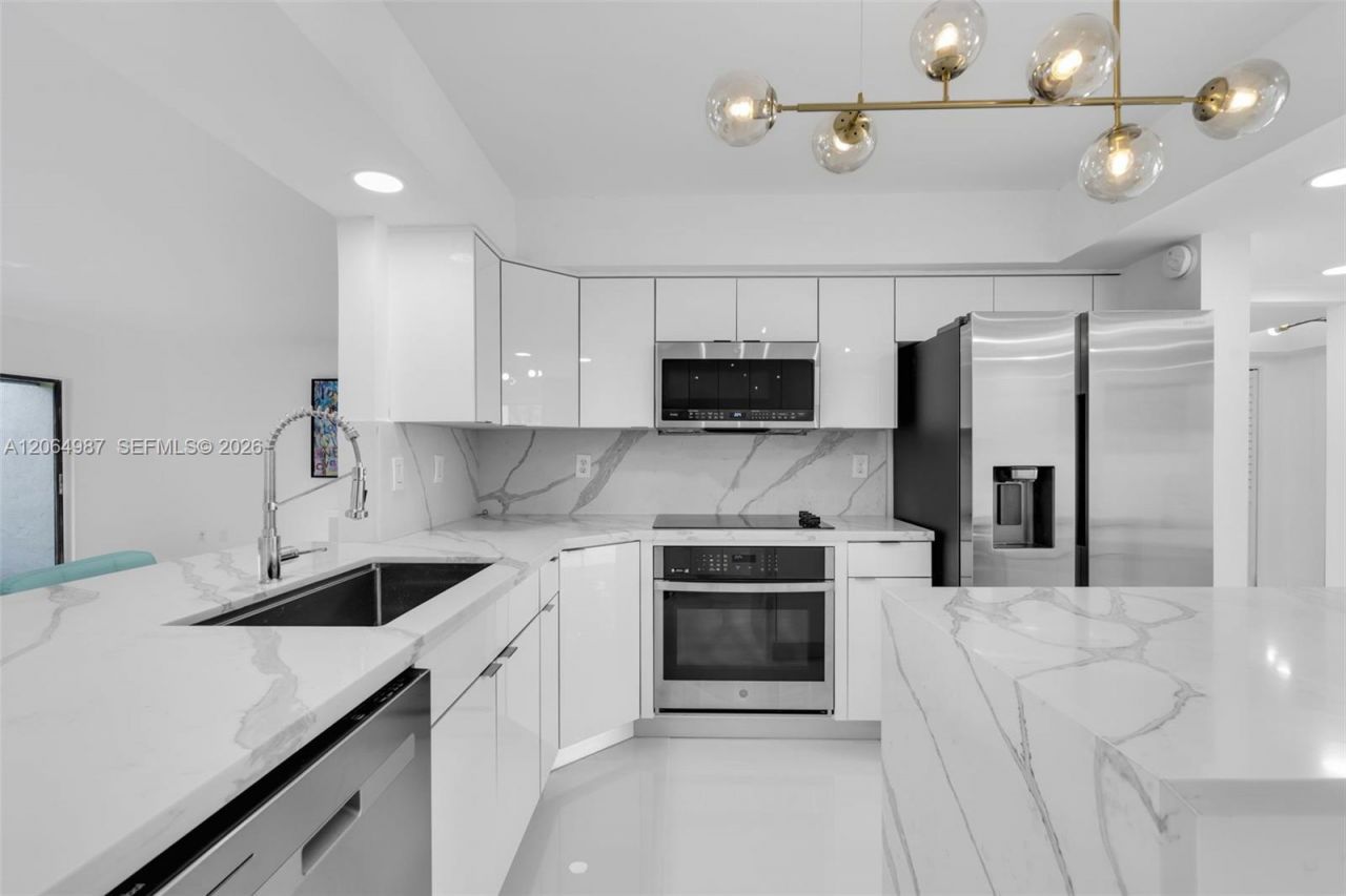 3843 Alcantara Ave, Unit 76B, Doral, FL 33178 Photo