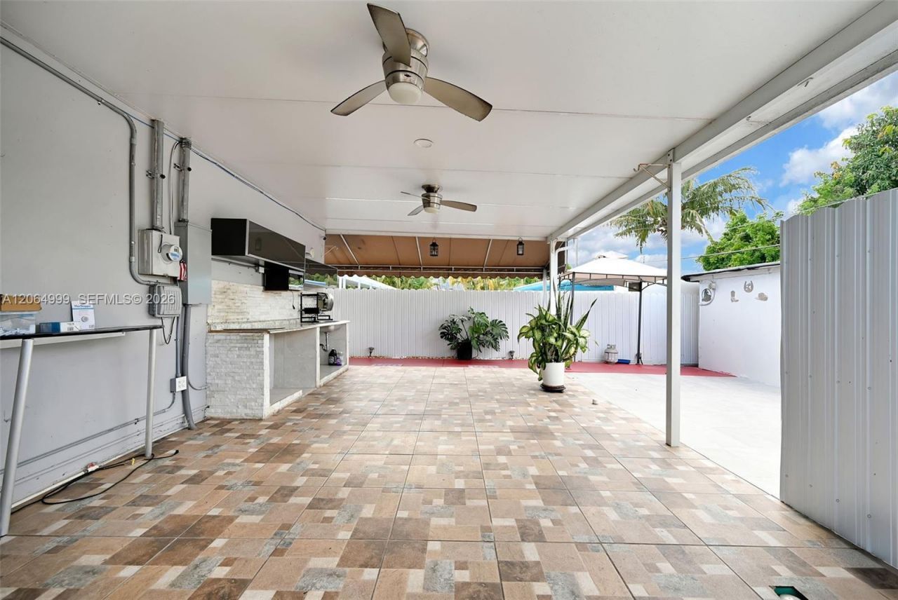 451 E 37th St , Hialeah, FL 33013 Photo