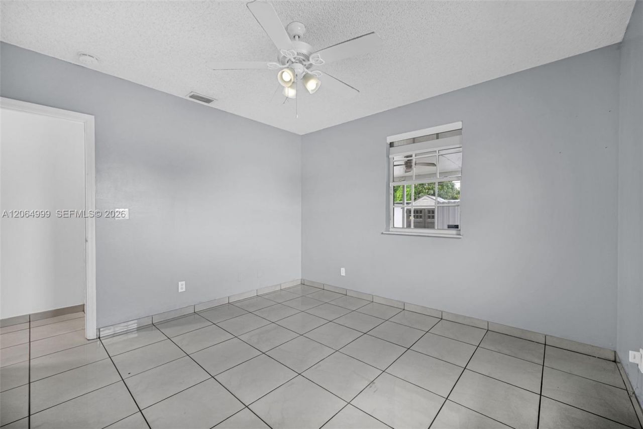 451 E 37th St , Hialeah, FL 33013 Photo