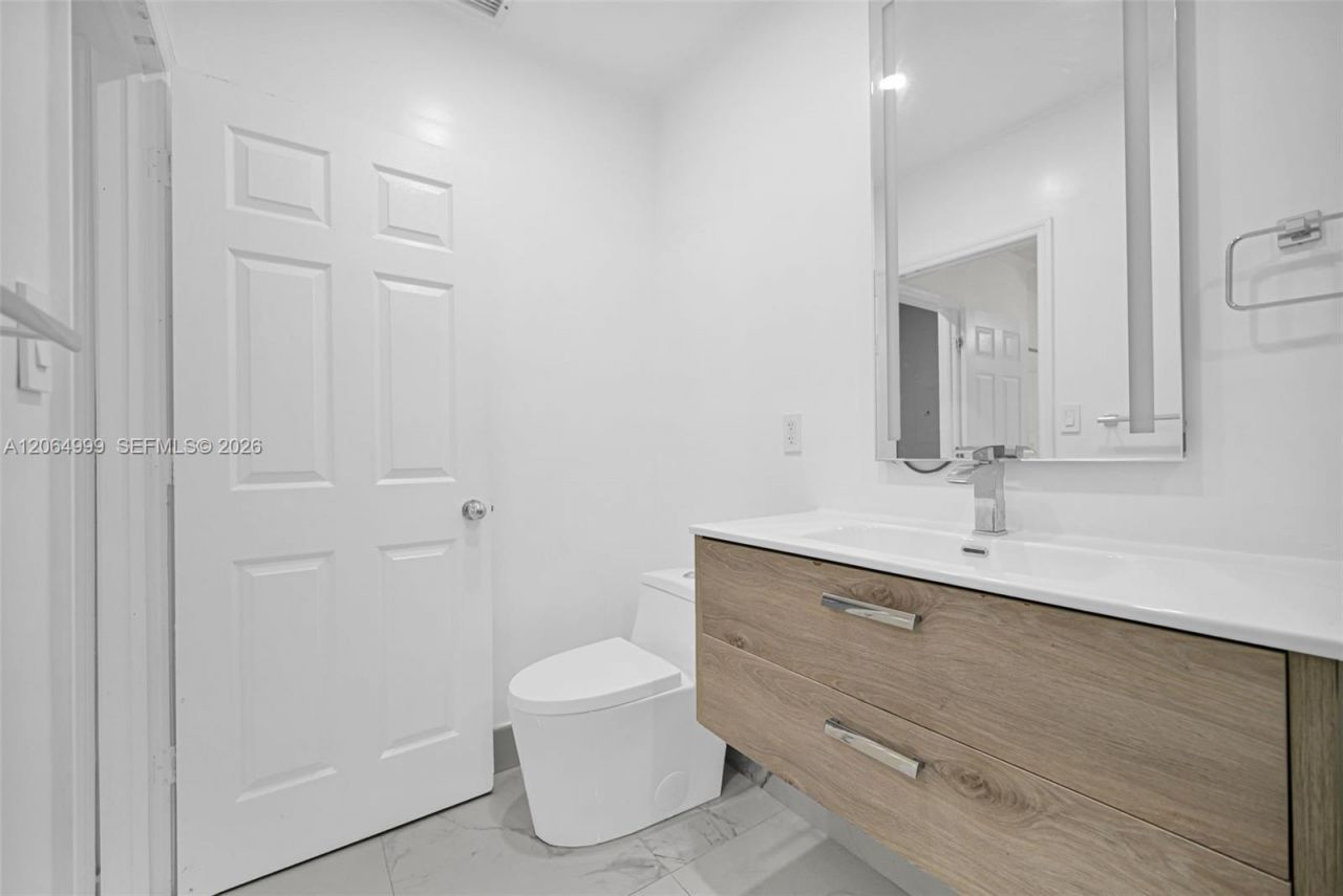 451 E 37th St , Hialeah, FL 33013 Photo
