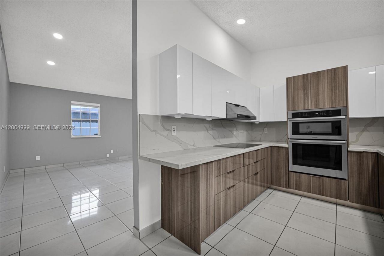 451 E 37th St , Hialeah, FL 33013 Photo