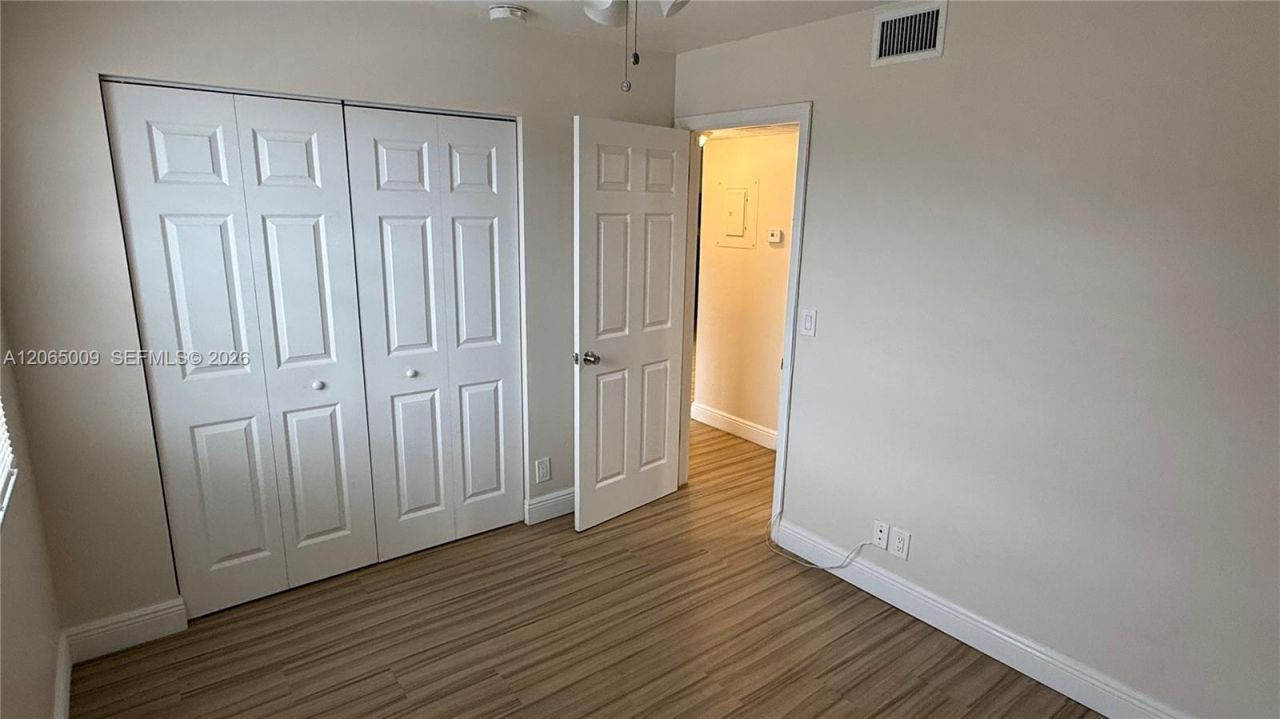 1006 Twin Lakes Dr, Unit 20-E, Coral Springs, FL 33071 Photo