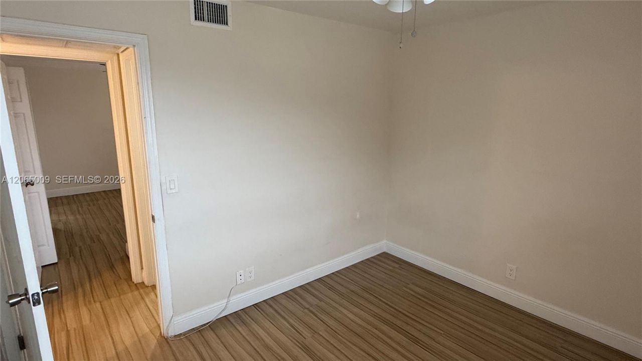 1006 Twin Lakes Dr, Unit 20-E, Coral Springs, FL 33071 Photo