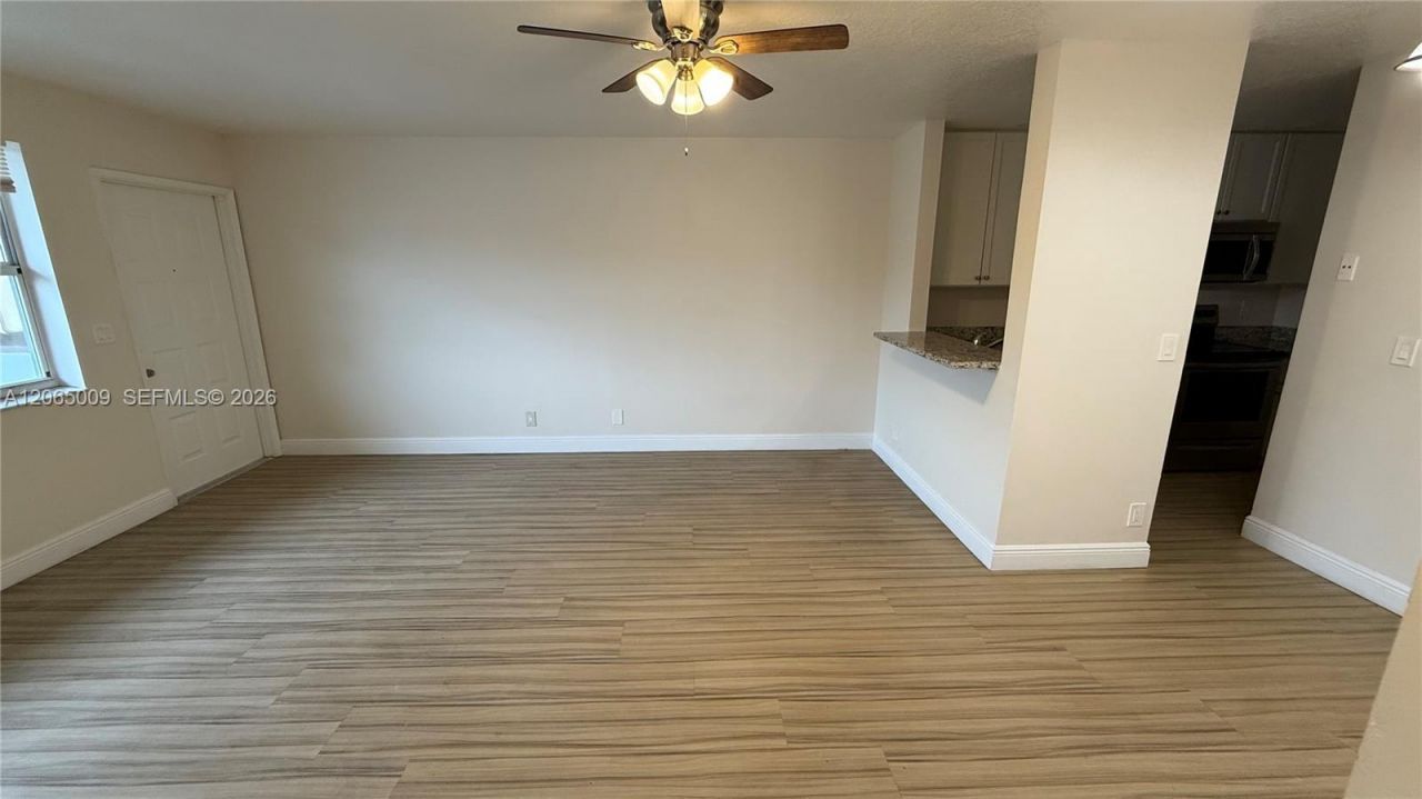 1006 Twin Lakes Dr, Unit 20-E, Coral Springs, FL 33071 Photo