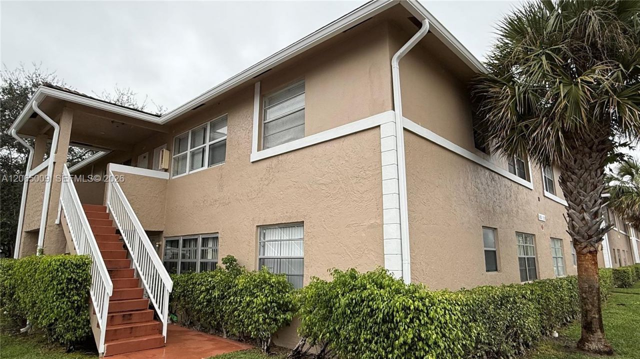 1006 Twin Lakes Dr, Unit 20-E, Coral Springs, FL 33071 Photo
