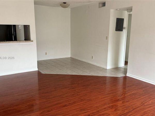 1032 Twin Lakes Dr , Unit 21-G, Coral Springs, FL 33071