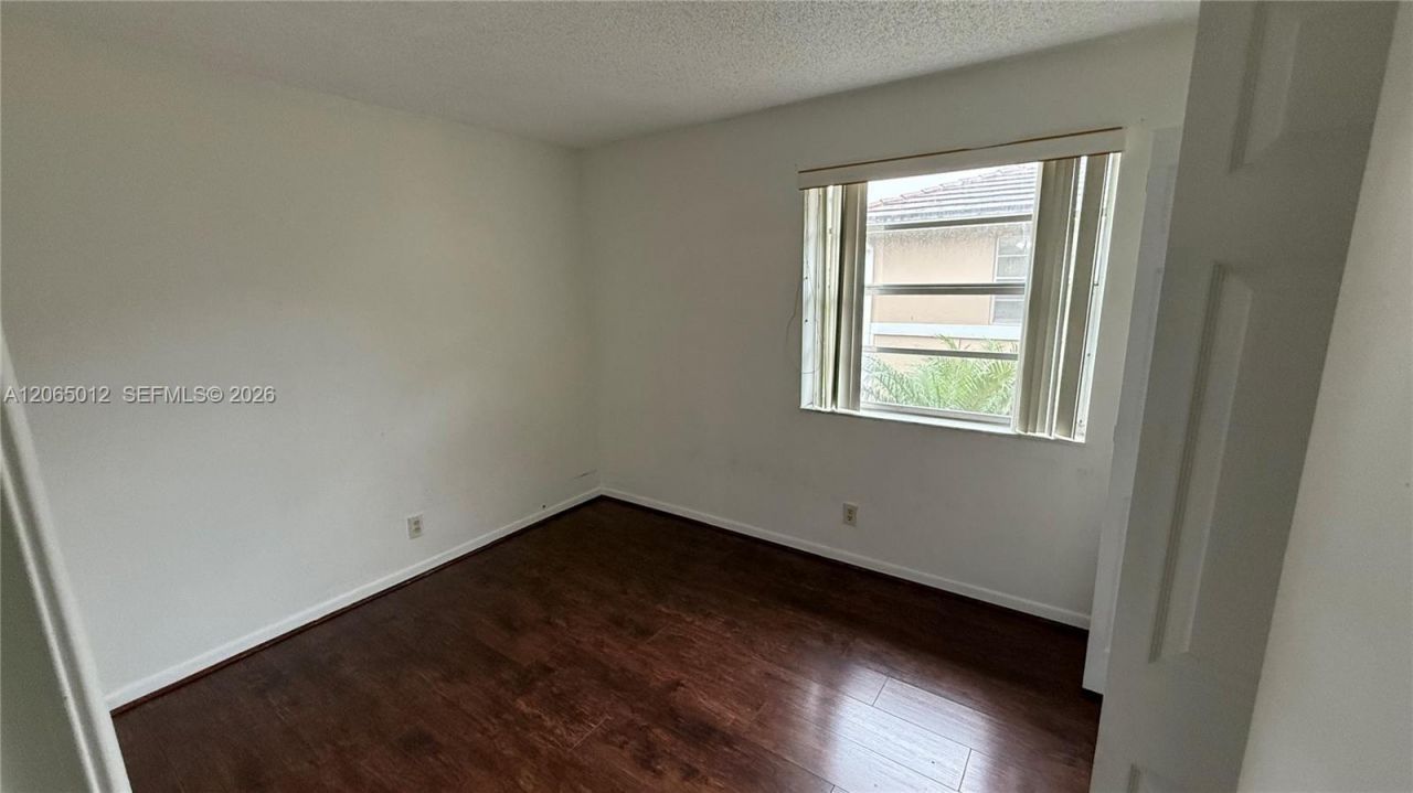 1032 Twin Lakes Dr, Unit 21-G, Coral Springs, FL 33071 Photo