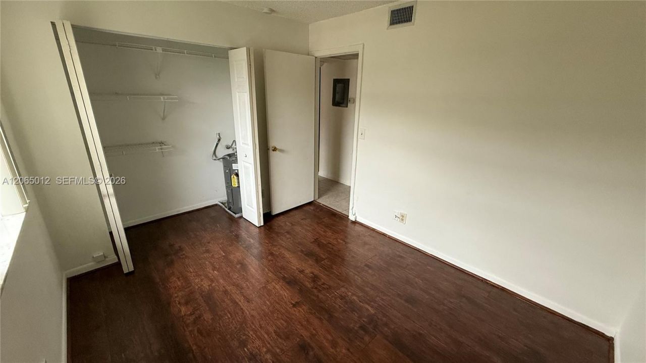 1032 Twin Lakes Dr, Unit 21-G, Coral Springs, FL 33071 Photo