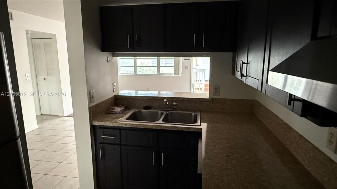 1032 Twin Lakes Dr, Unit 21-G, Coral Springs, FL 33071 Photo