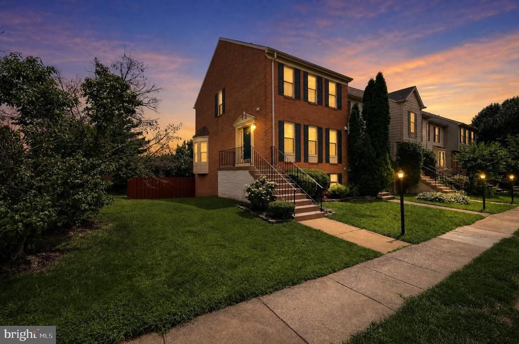 20944 Rootstown Terrace, Ashburn, VA 20147 Main Photo