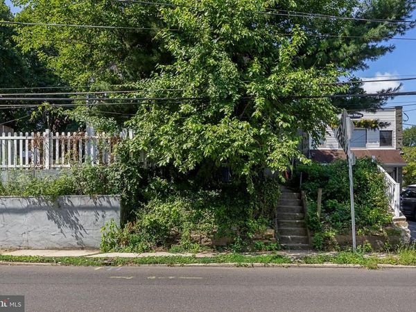 558 E CHURCH ROAD , ELKINS PARK, PA 19027