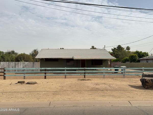 2804 W BELMONT Avenue, Phoenix, AZ 85051
