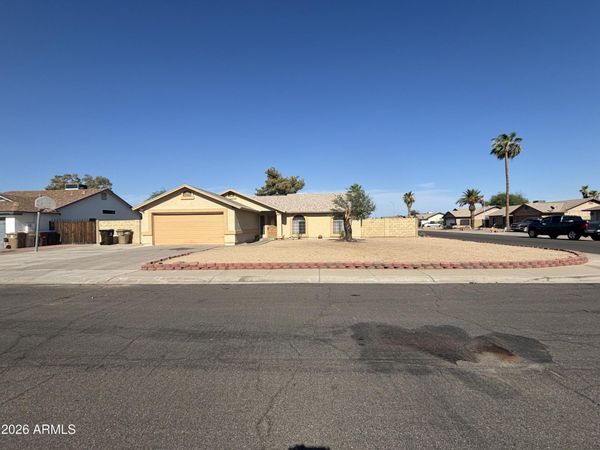 8901 N 86TH Drive, Peoria, AZ 85345