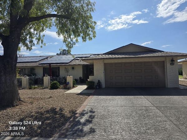 19046 N Lakeforest Drive, Sun City, AZ 85373