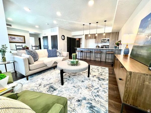 6495 SERVICEBERRY DR , Unit B208, Park City, UT 84098