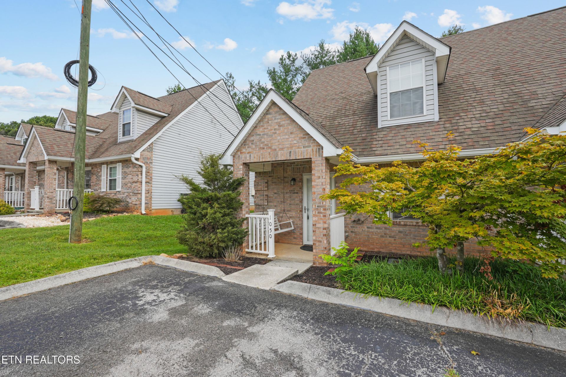 1050 Nod St, Knoxville, TN 37932 Main Photo