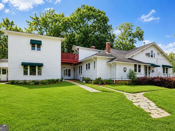 359 E Tugalo Street, Toccoa, GA 30577