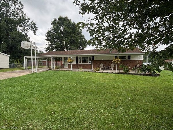 45 Valley Mills Circle , Parkersburg, WV 26104