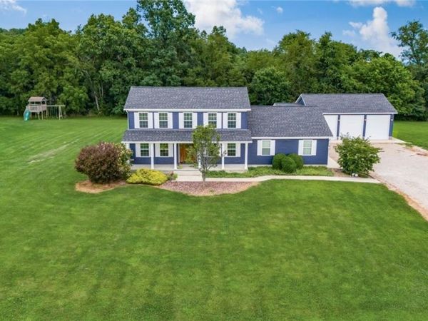 1850 Meadow Creek Drive, South Zanesville, OH 43701