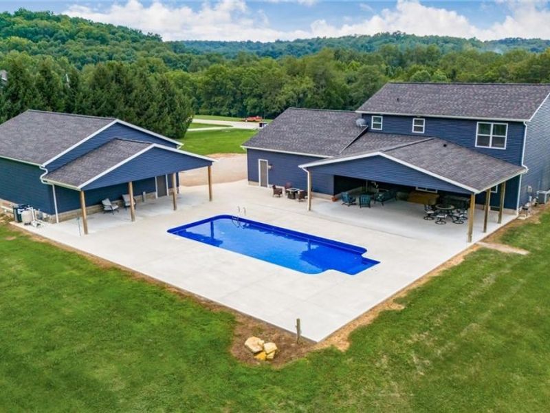 1850 Meadow Creek Drive, South Zanesville, OH 43701 Photo 2
