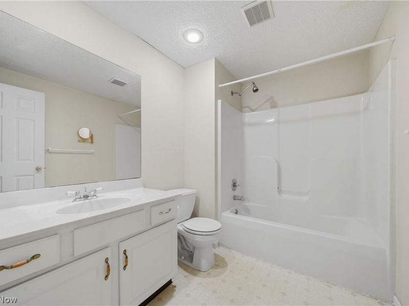 7168 Celina Street NW, Massillon, OH 44646 Photo 33