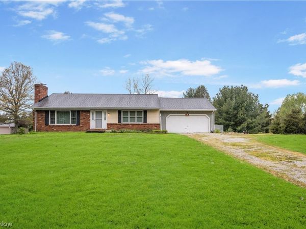 8533 infirmary Road , Ravenna, OH 44266
