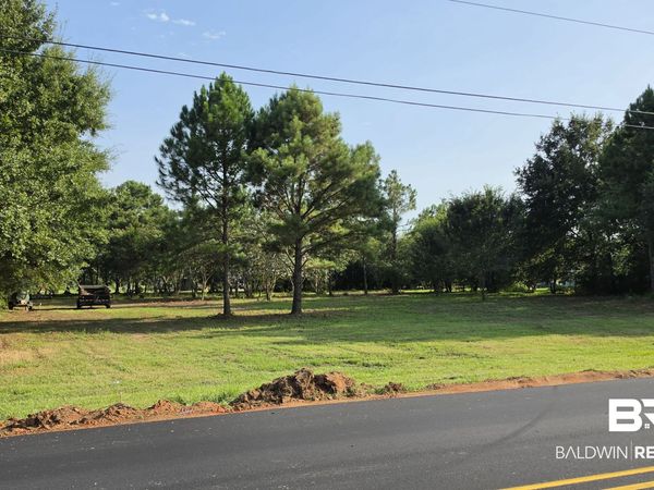 9566 Milton Jones Rd, Daphne, AL 36526