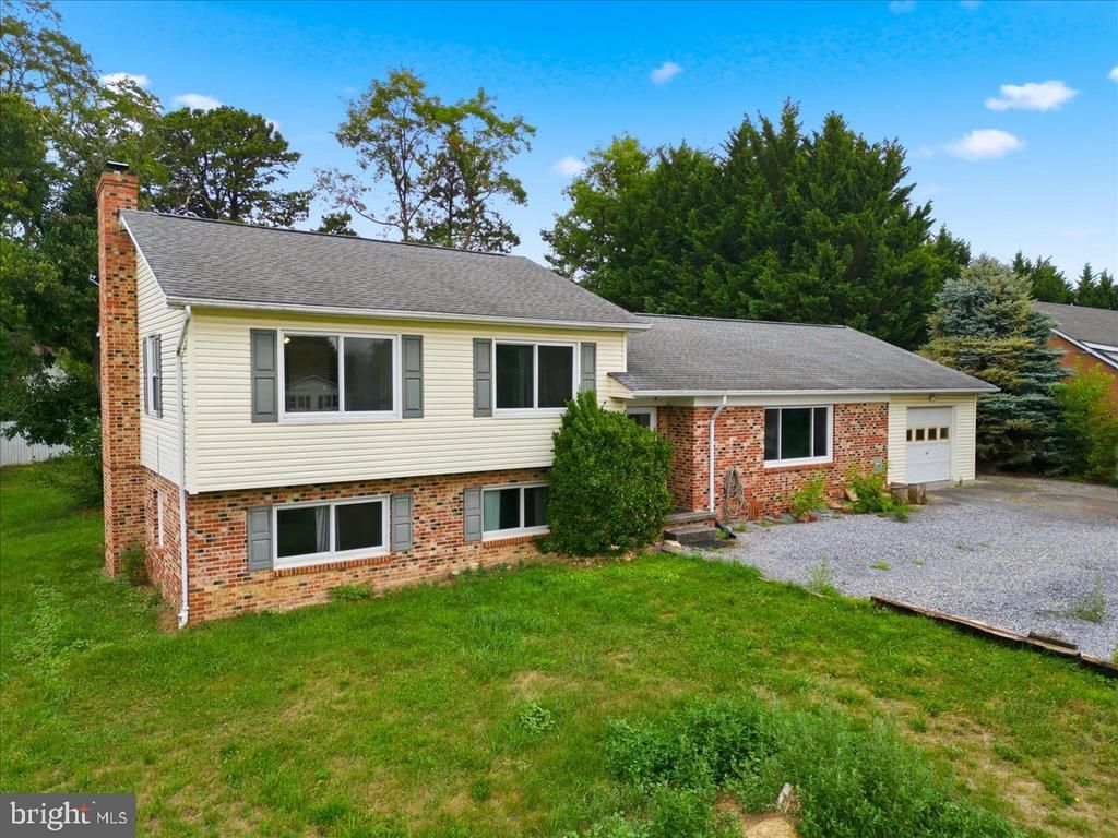 109 Wythe Avenue, Stephens City, VA 22655 Main Photo