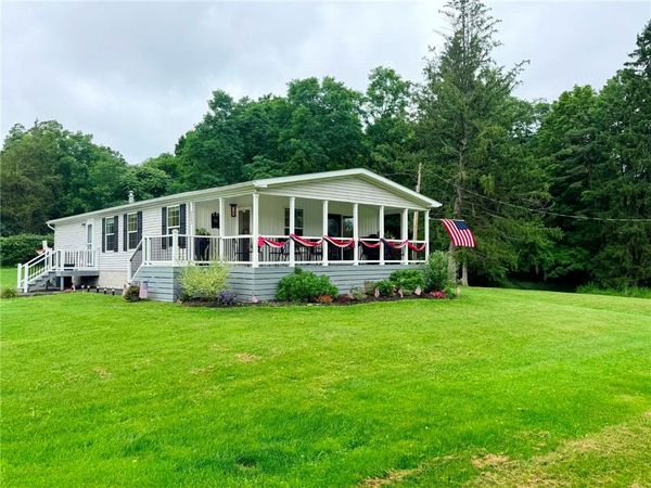 9560 Brandywine Drive, Wayne, NY 14893