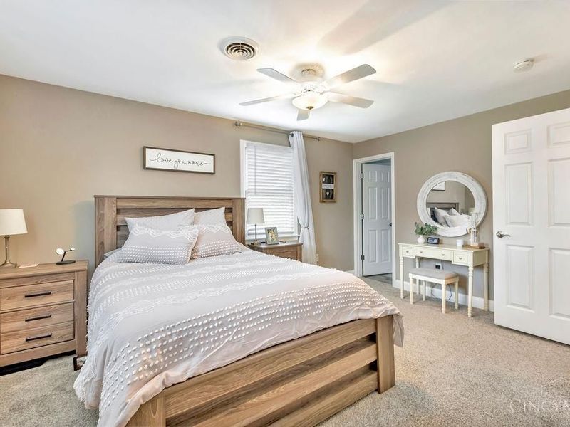 8910 Tammy Drive, West Chester, OH 45069 Photo 14