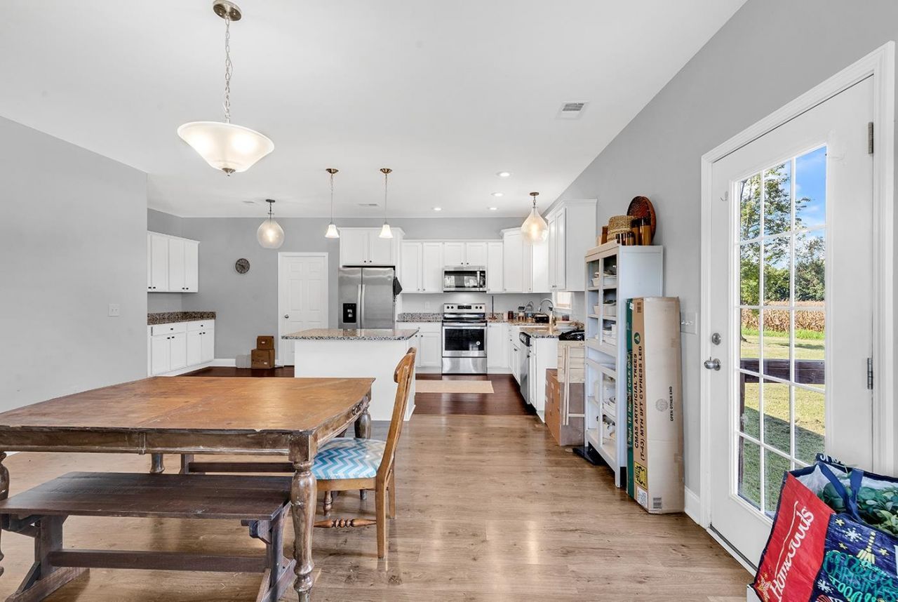 3568 Alcolu St. Photo 44