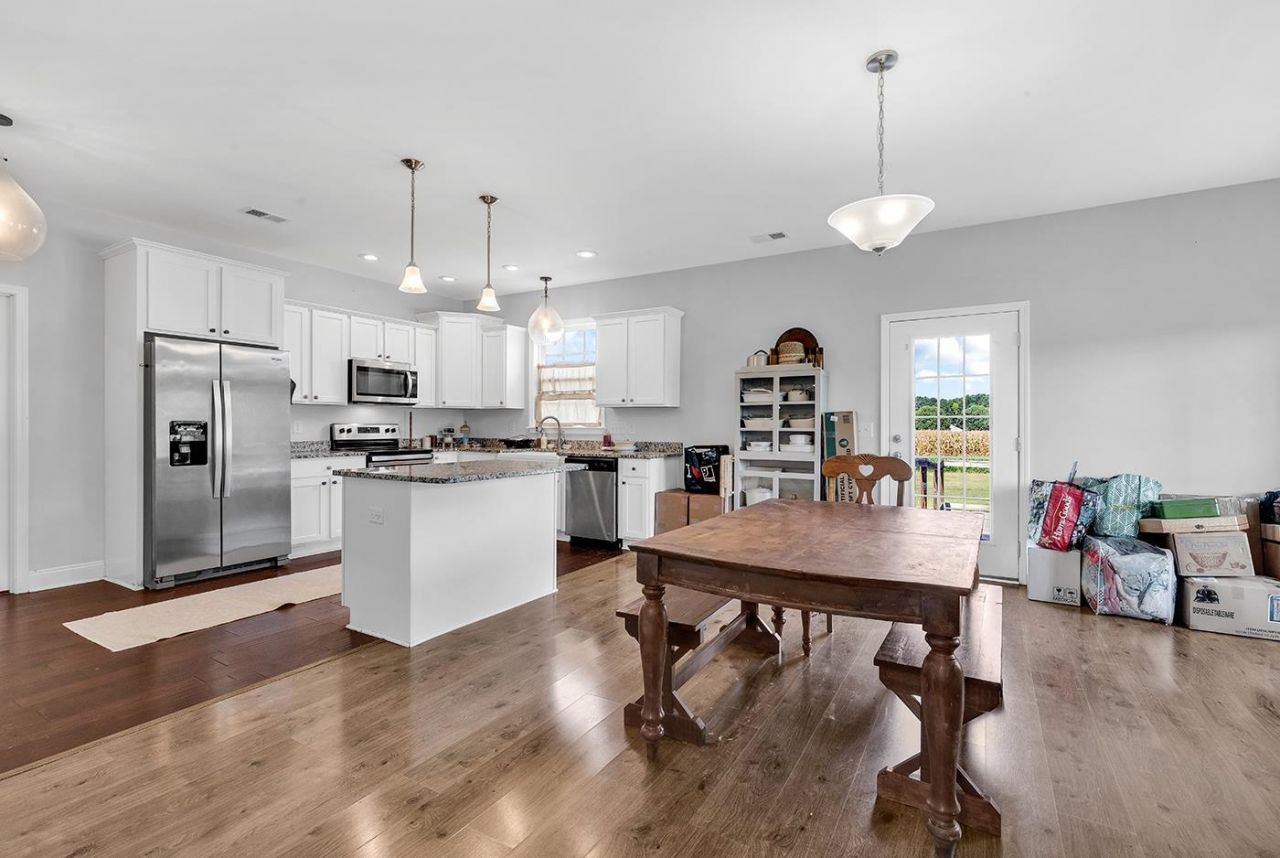 3568 Alcolu St. Photo 52