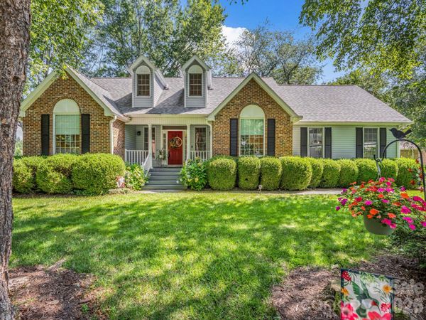 9 Kingfisher Lane , Mills River, NC 28759