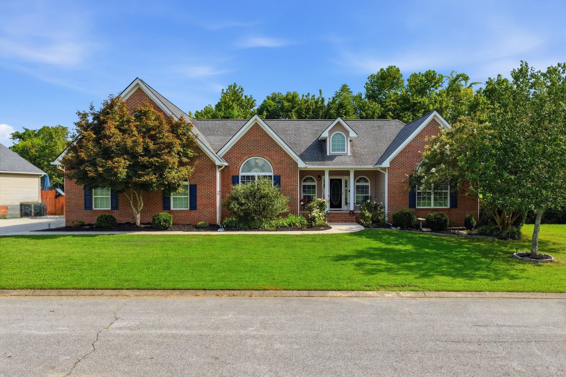 8644 Wading Branch Court, Ooltewah, TN 37363 Main Photo