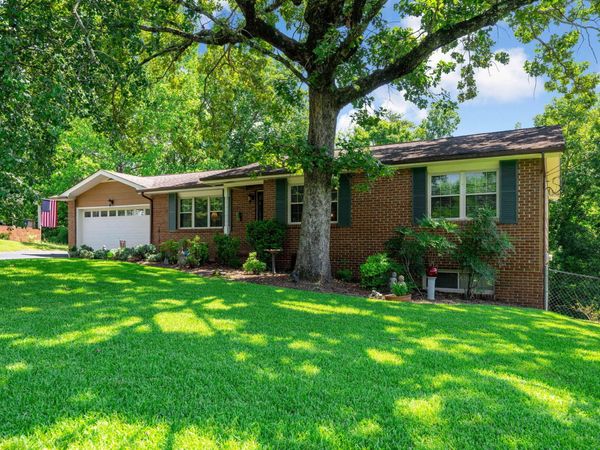 1126 Charwood Lane, Hixson, TN 37343