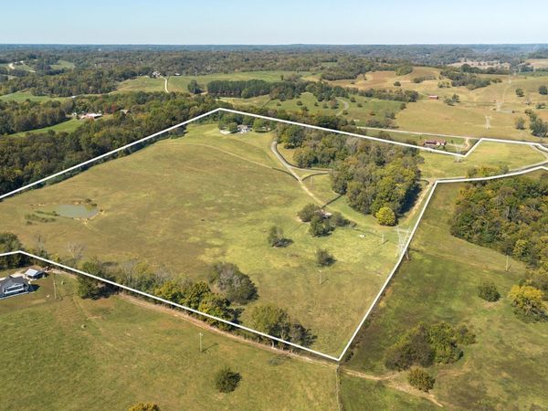2202 Darks Mill Rd , Columbia, TN 38401