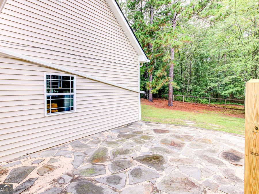 Property Image 100
