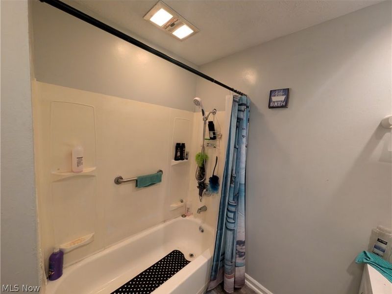 15321 Ridpath Avenue , Cleveland, OH 44110 Photo 16