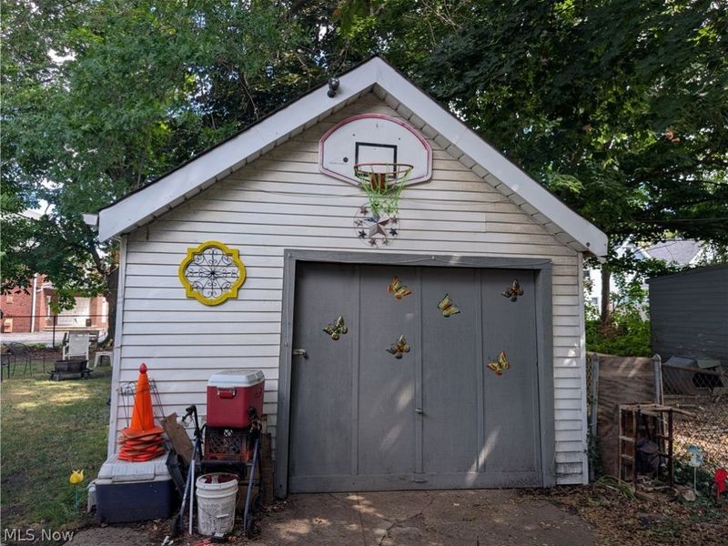 15321 Ridpath Avenue , Cleveland, OH 44110 Photo 30