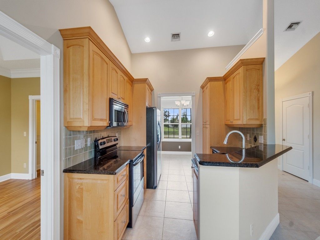 8978 100th Court, Vero Beach, FL 32967 Photo