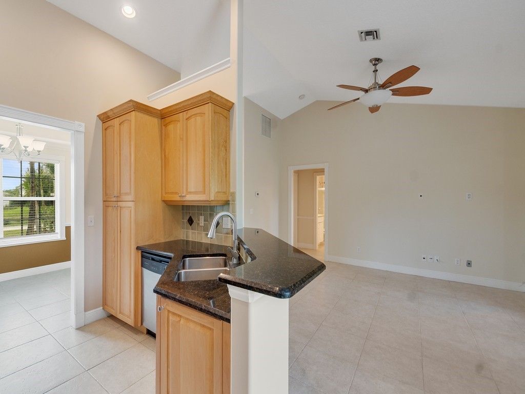 8978 100th Court, Vero Beach, FL 32967 Photo